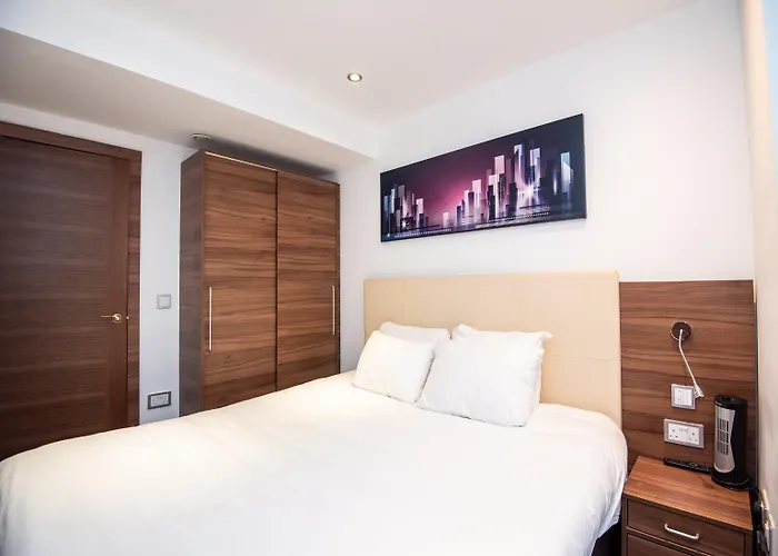 Top Hotels in Watford Central for All Travelers